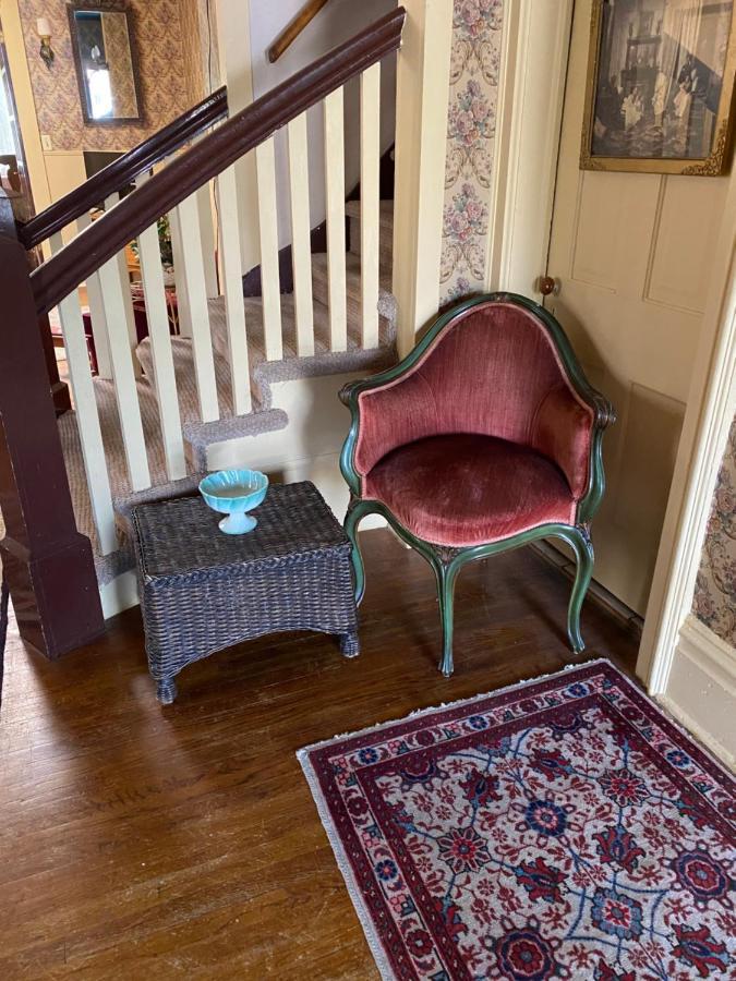 Pansy'S Parlor Bed & Breakfast โกลเดน ภายนอก รูปภาพ