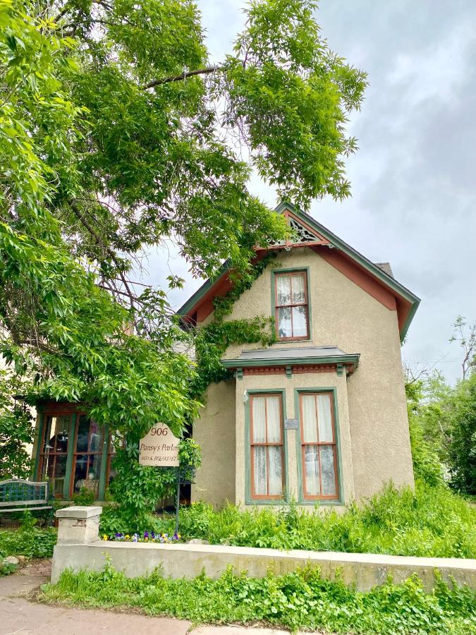Pansy'S Parlor Bed & Breakfast โกลเดน ภายนอก รูปภาพ