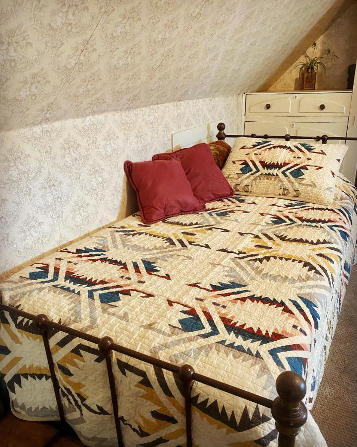Pansy'S Parlor Bed & Breakfast โกลเดน ภายนอก รูปภาพ