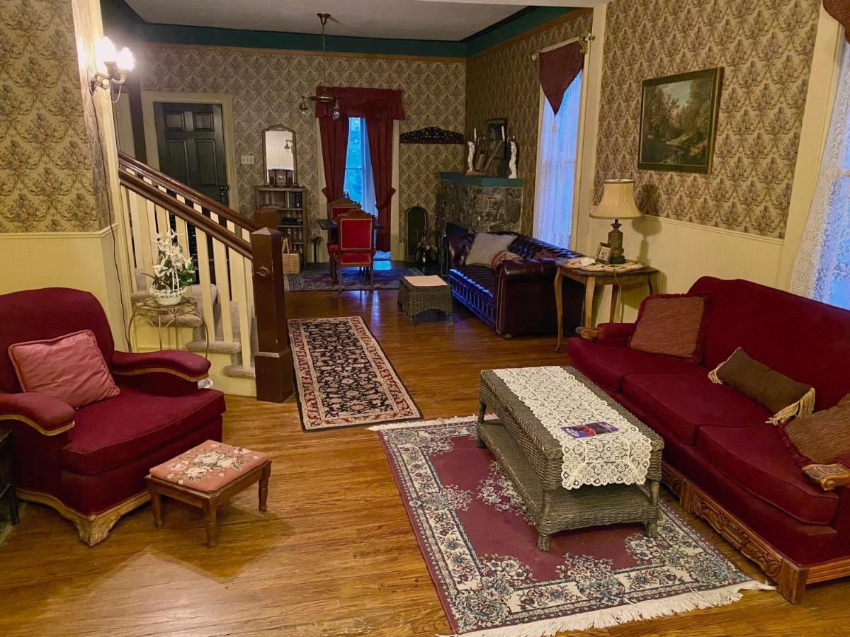 Pansy'S Parlor Bed & Breakfast โกลเดน ภายนอก รูปภาพ