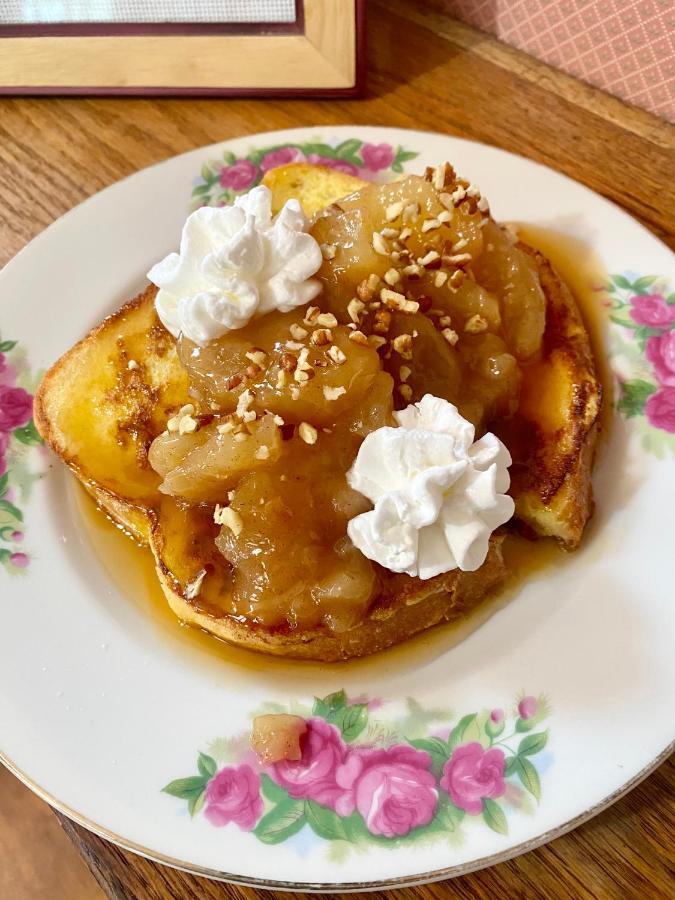Pansy'S Parlor Bed & Breakfast โกลเดน ภายนอก รูปภาพ