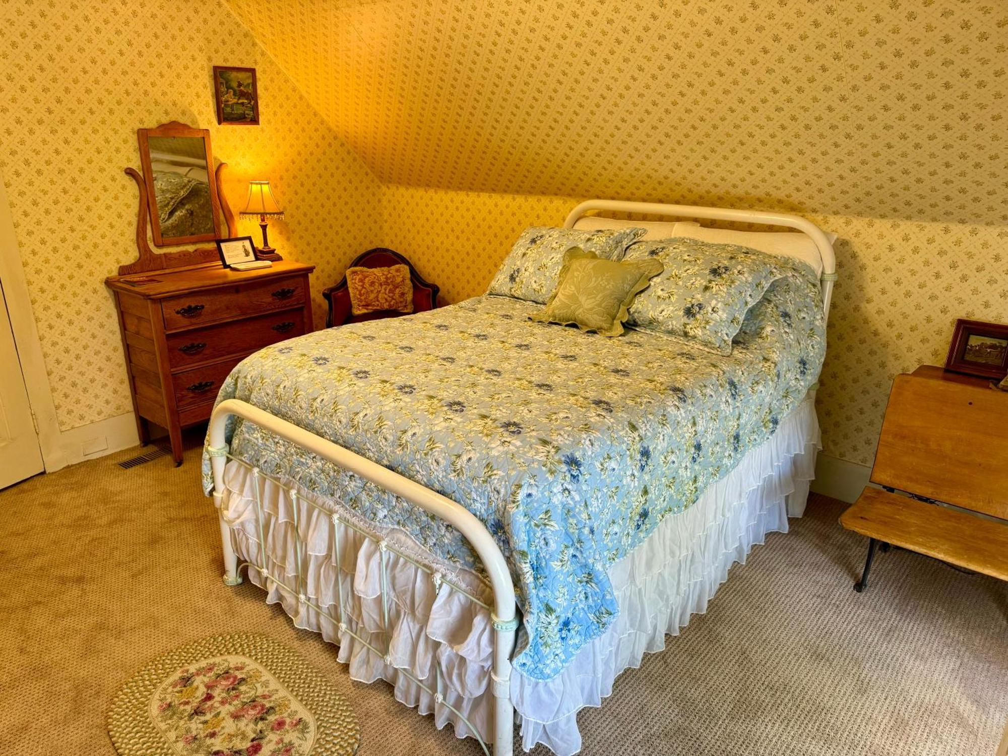 Pansy'S Parlor Bed & Breakfast โกลเดน ภายนอก รูปภาพ